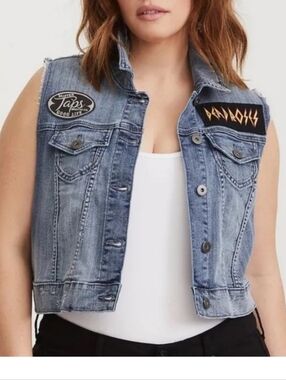 Torrid Denim Button-Front Distressed Trucker Rock Vest Size 3 Concert Ready